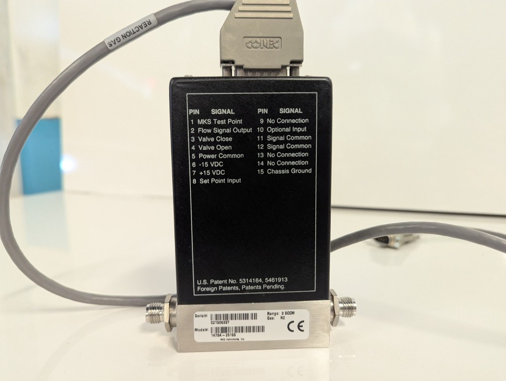 MKS INSTRUMENTS MASS FLOW CONTROLLER 1479A-25156 3 SCCM
