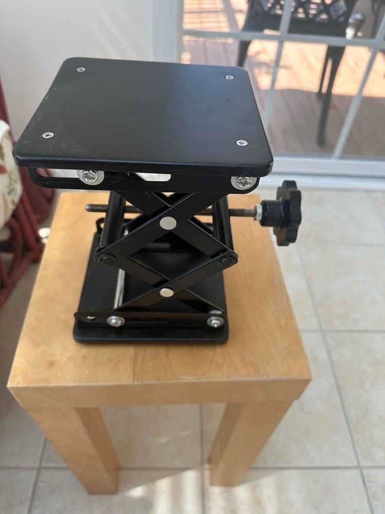 Lab Jack Black enamel 6X6 excellent condition