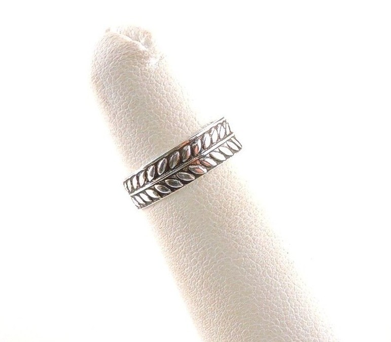 Size 4 Adjustable Sterling Silver Laurel Crown Toe / Midi Ring