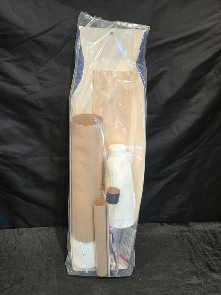 Estes Silver Comet Explorer Series Flying Model Rocket Kit Skill Level 2 EST 214