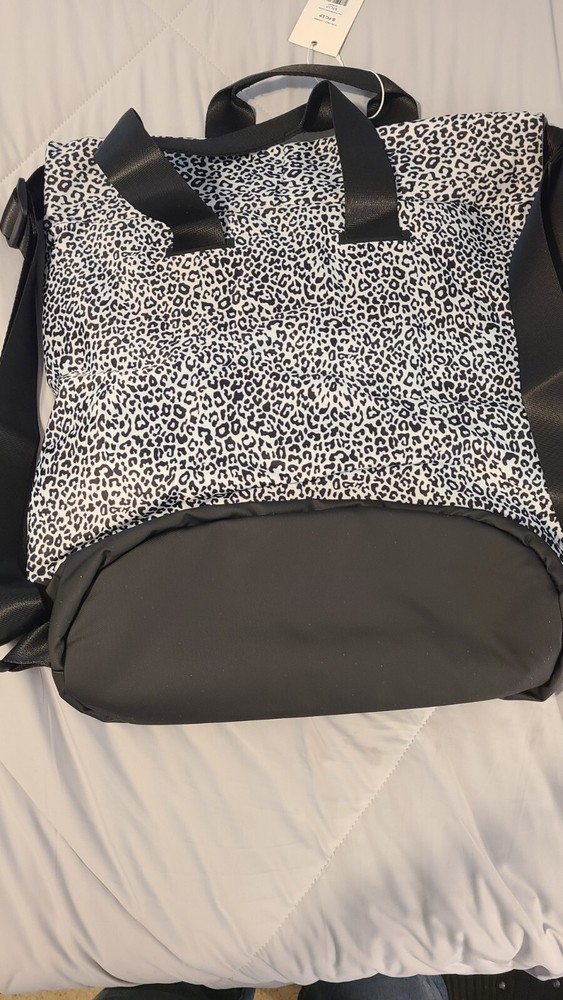 Vooray Flex Cinch Backpack Leopard Durable & Water Resistant