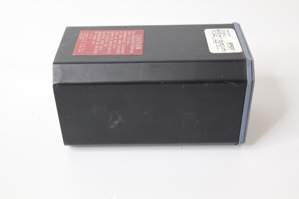 Honeywell Sperry 4013013-907 Vertical Speed Indicator