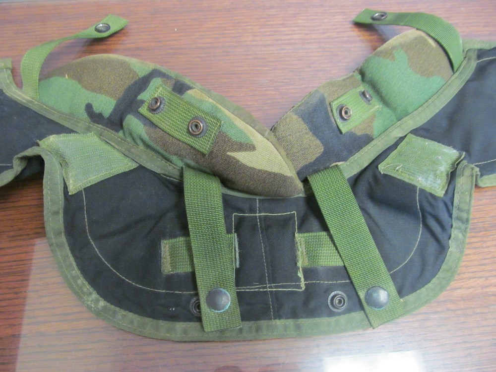 USED Interceptor Yoke & Collar Outershell Medium Camouflage & Throat Protector