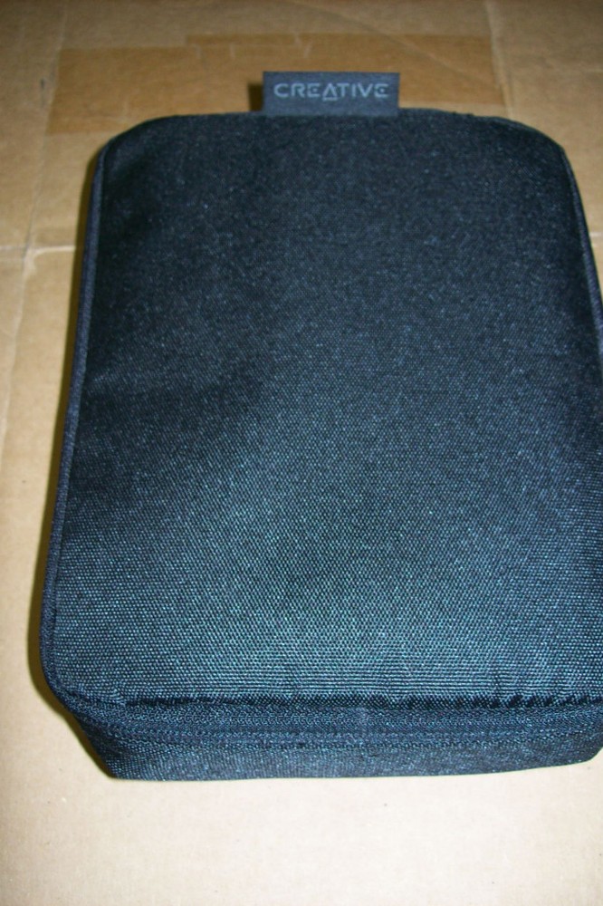Creative N400 LEFT Portable Speaker - Black WITH CASE