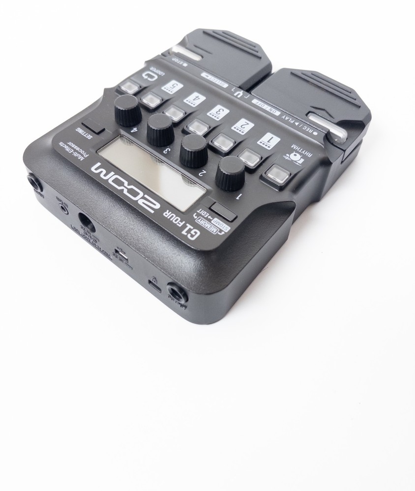 ZOOM G1 Four Guitar Multi Effects Processor Tested Working no adapter