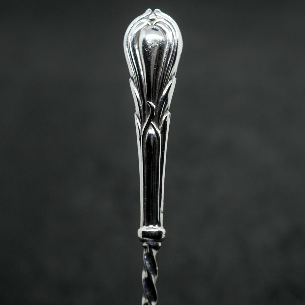 Antique Solid Sterling Silver Teaspoon. 6g. William Davenport.