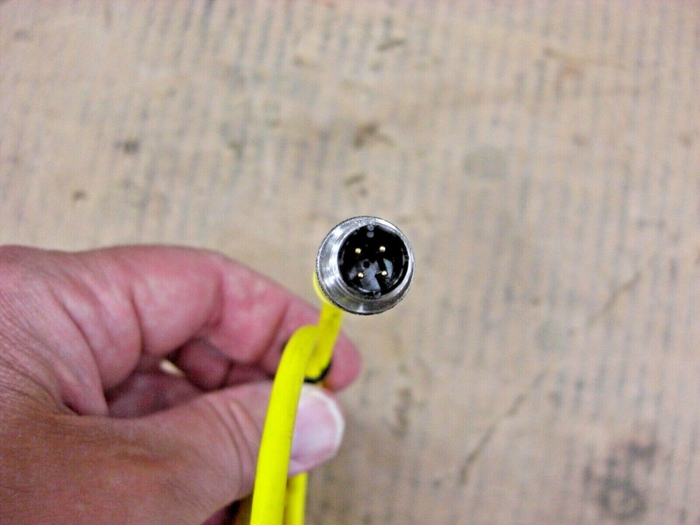 NEW Mencom Cable MDC-4MFP-0.5M