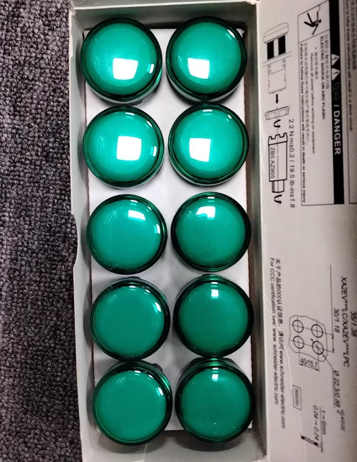 1PC NEW Schneider LED indicator light XA2EVF3LC 110VAC 22mm green #YY