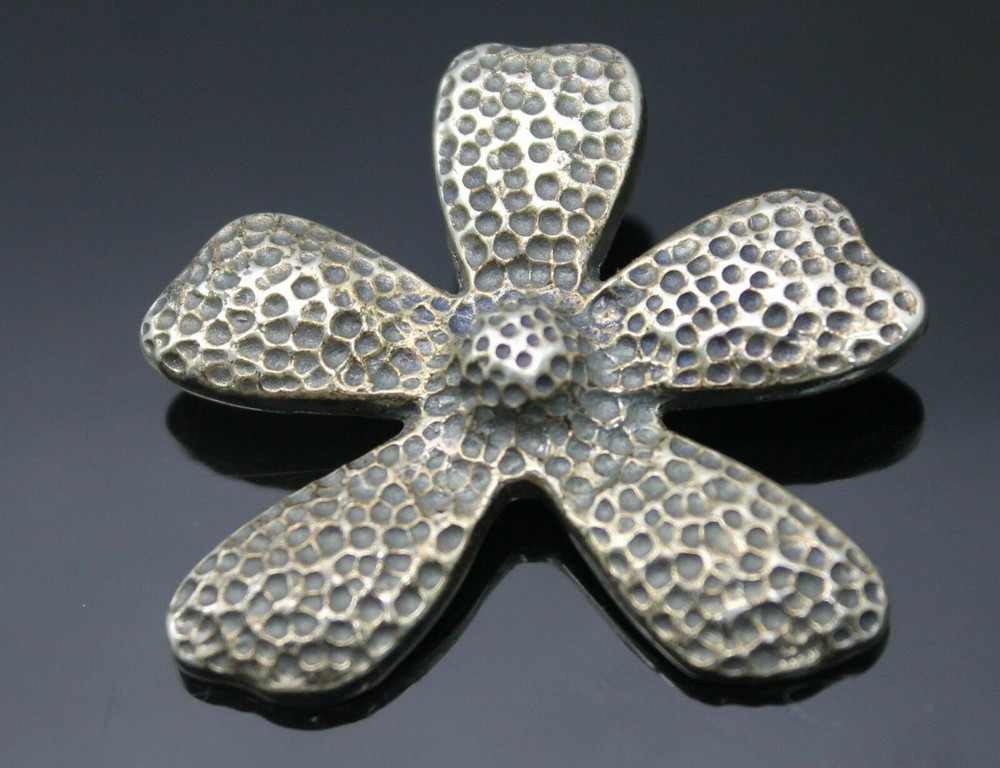 AUTHENTIC SILPADA GORGEOUS TEXTURED FLOWER SOLID STERLING SILVER PENDANT