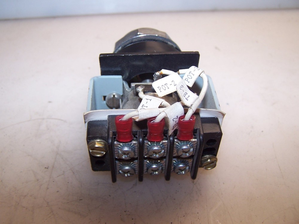 GE PANEL MOUNT POTENTIOMETER 104X190GA G10