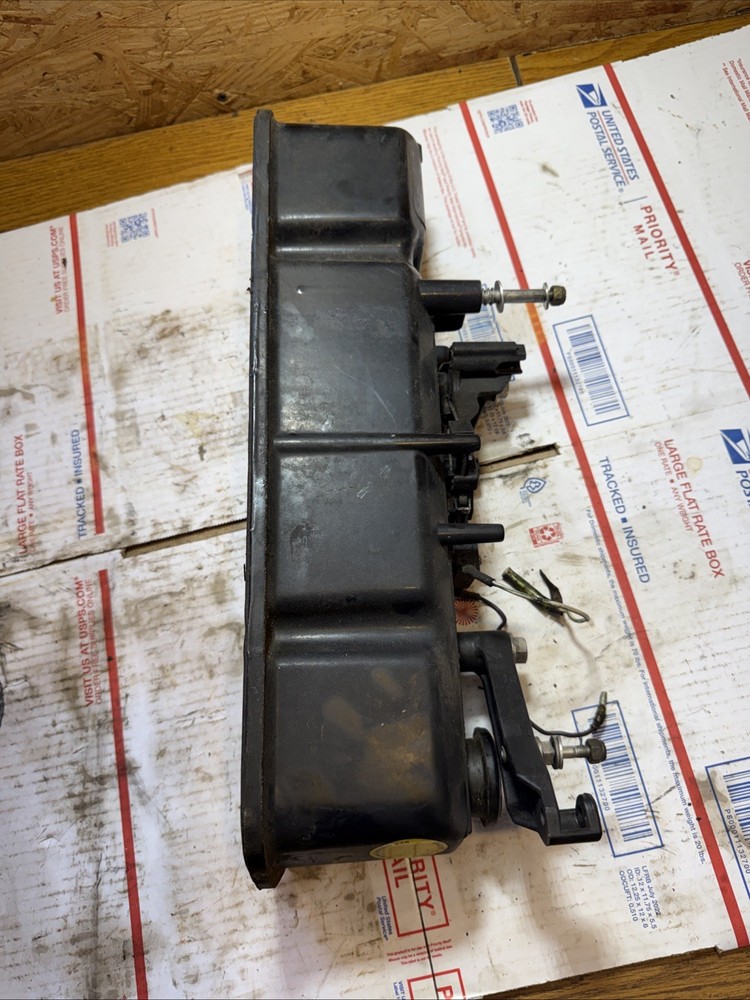 Mercruiser 3.0 valve cover