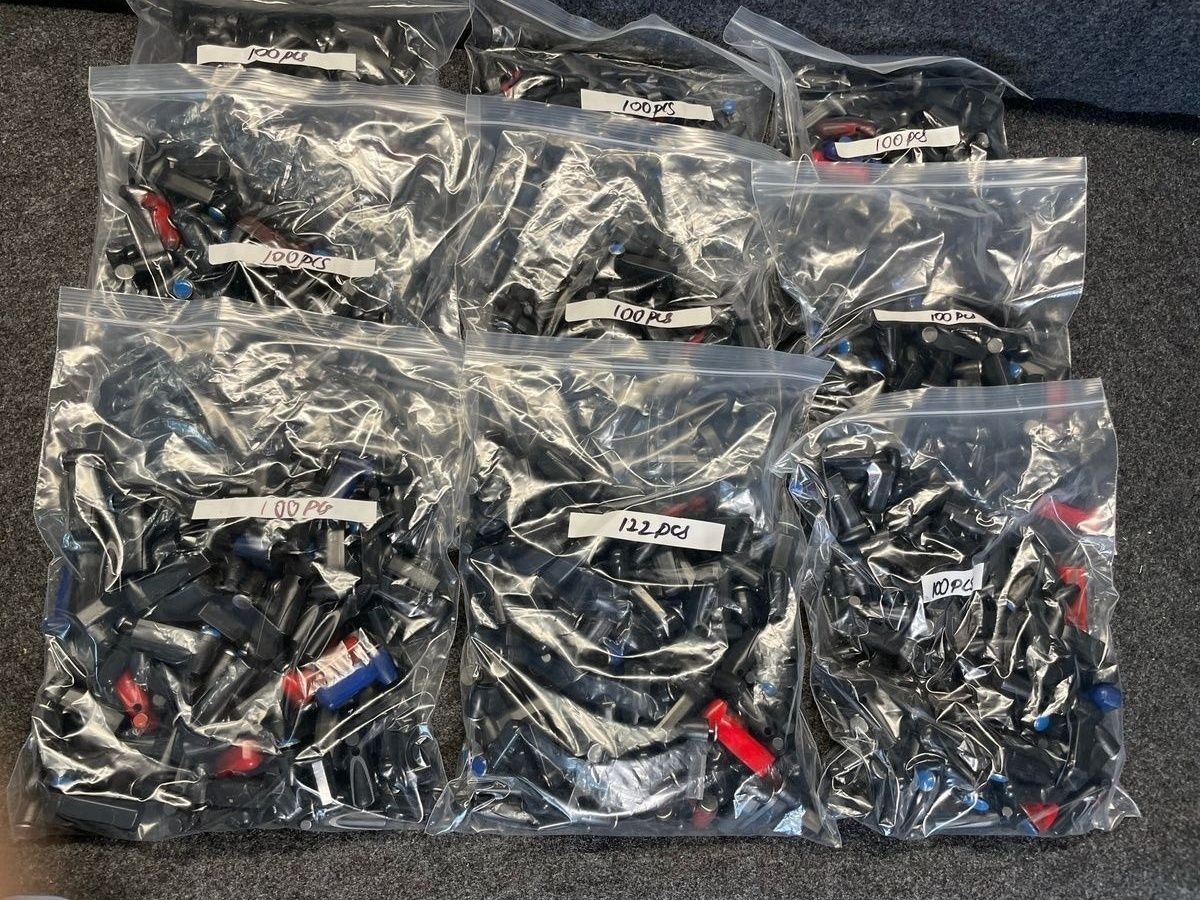 Mini Pencil Clothing Security Tags 8.2MHz w/ Pins, Lot of 922, Pre-Owned*