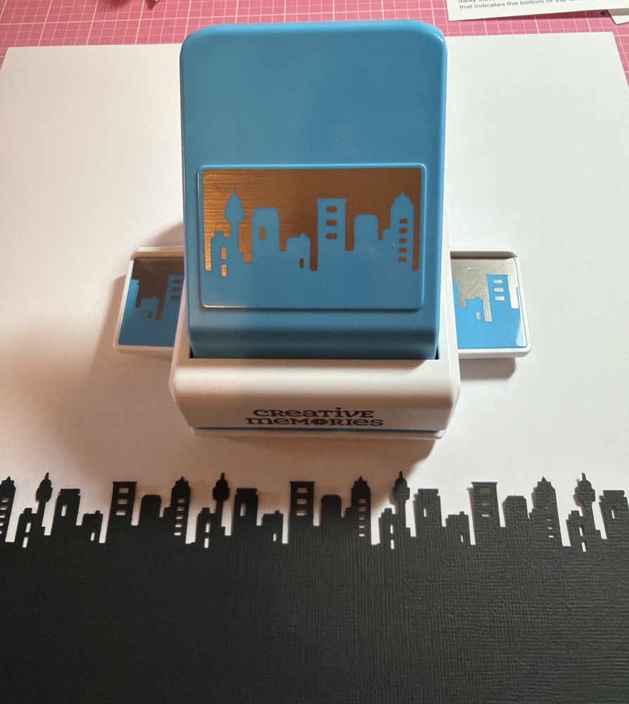 Creative Memories CITYSCAPE Decorative Border Punch - MINT No Box!