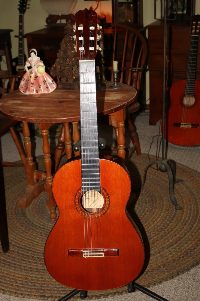 Vintage Ramirez 1A classical guitar 1973