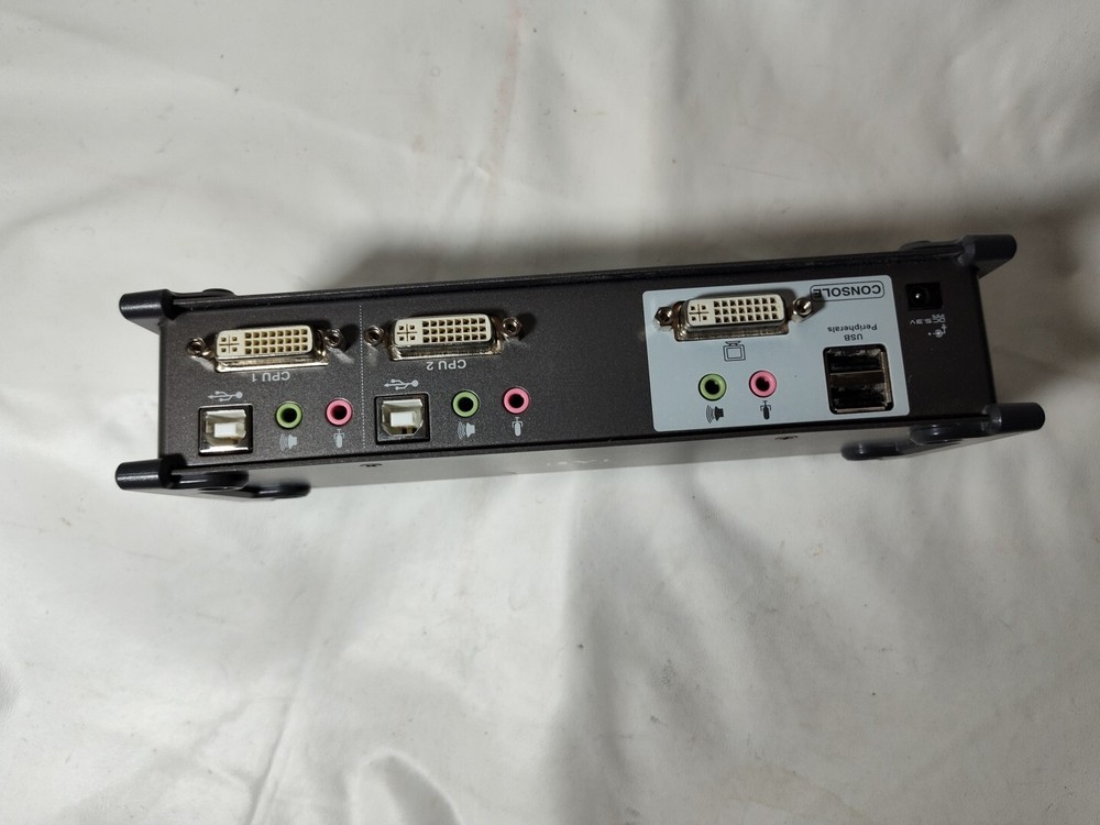 IOGEAR 2Port DVI KVM & Peripheral Sharing Switch with Audio GCS1102