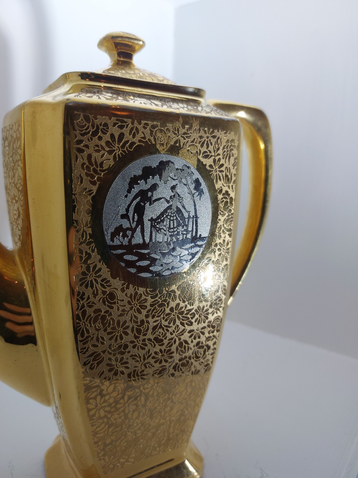 1920s Coffee Pot 24 Carat Gold & Platinum Arzberg Bavarla Germany