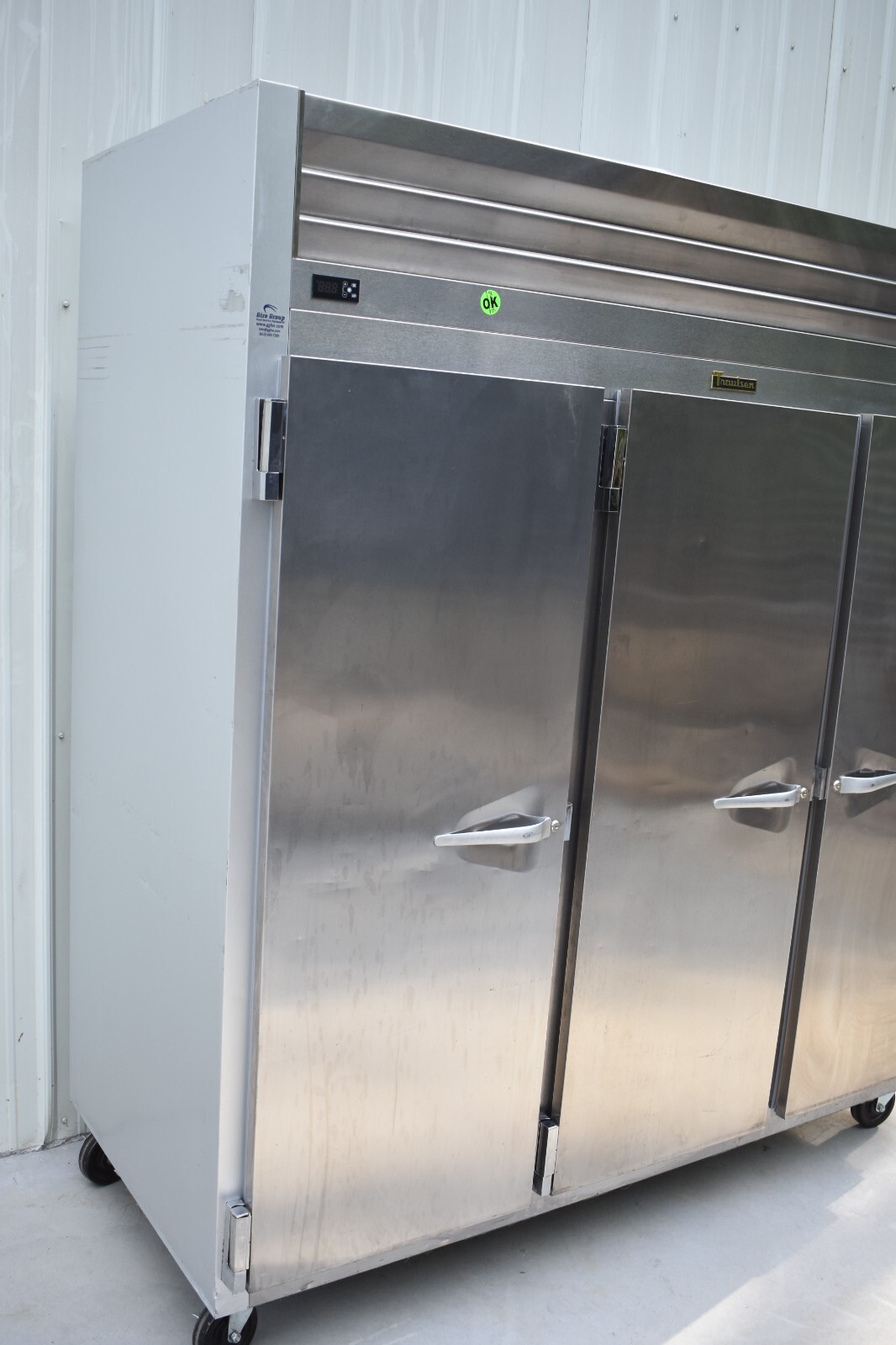 2019 TRAULSEN G30011 3 DOOR REACH IN REFRIGERATOR (3) SOLID DOORS