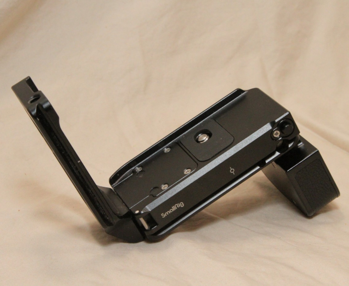 Smallrig Arca Swiss L Grip Tripod plate for Sony A7RIII