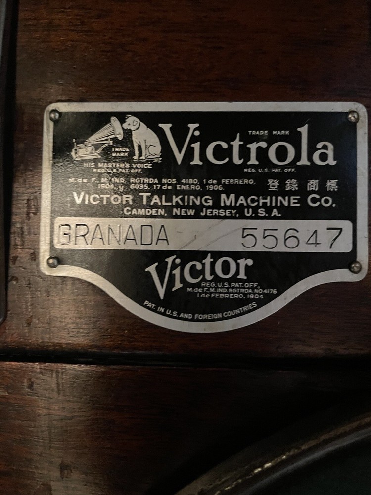 Victor Victrola Granada Phonograph
