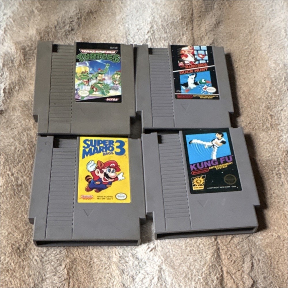 Nintendo NES Console Bundle w/ Controllers, Zapper, TMNT, Mario, Duck Hunt