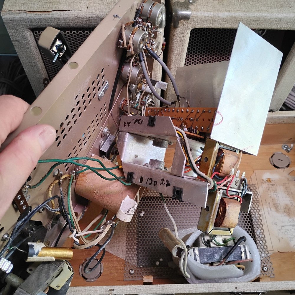 1968 Newcomb Stereophonic Record Player EDTS 40 Solid State Basket Case