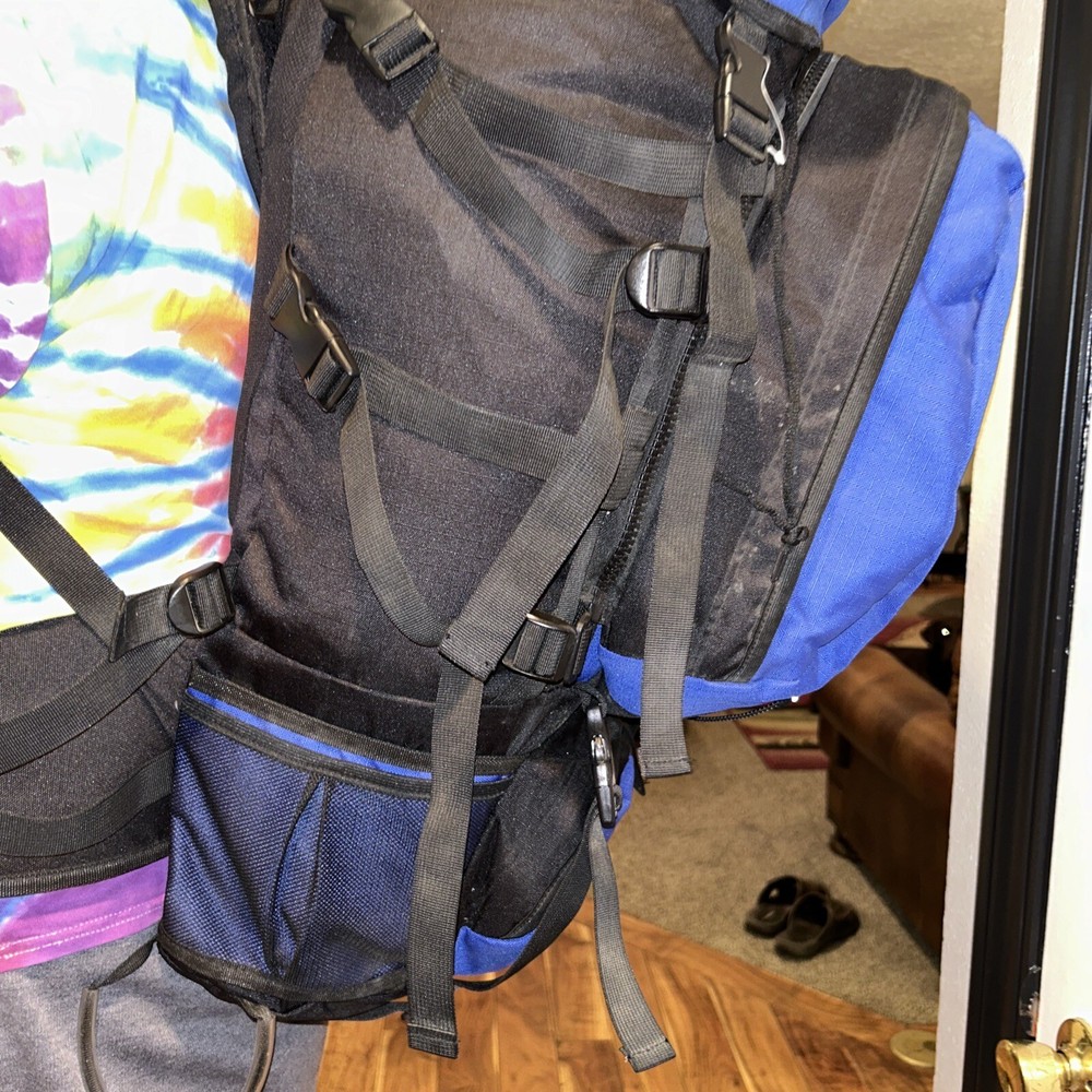 Outlander Extreme 80 Internal Frame Backpack W Detachable Day Pack Blue/Black