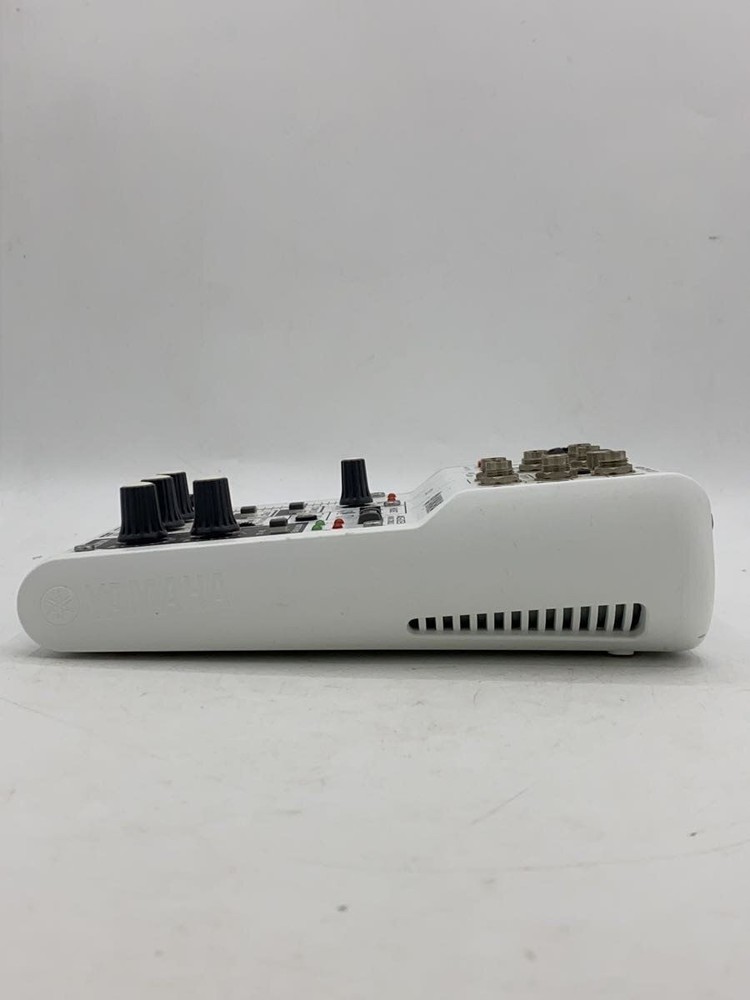 YAMAHA AG03 MIXER Used
