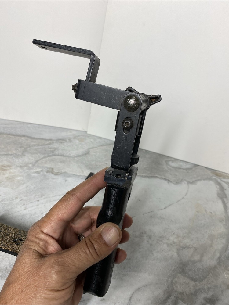 Lindahl Specialties Pro Camera Flash Bracket Free Shipping!