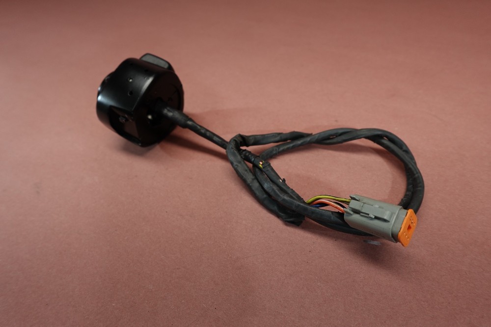 2001-2006 Harley Davidson Heritage Softail Left Handlebar Switch Turn Signal