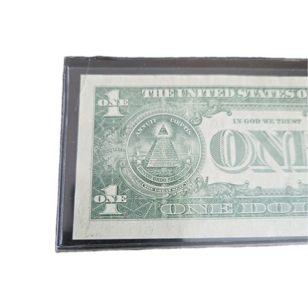 2006 U.S. One Dollar Error Note Crisp Uncirculated Pristine Front-Low Ink Back