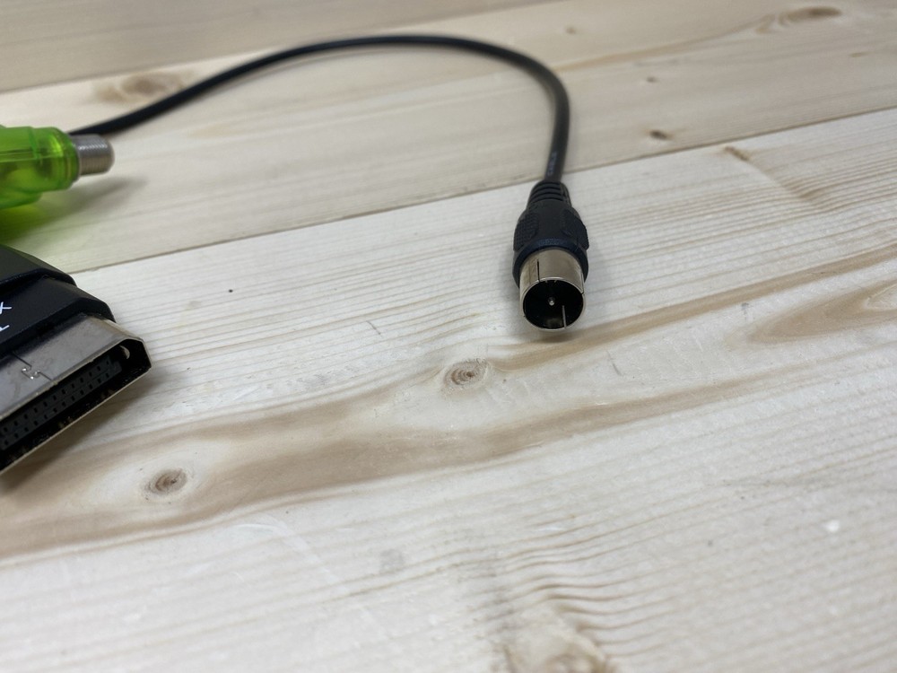 Original Microsoft Xbox RFU Adapter Pelican PL-2011