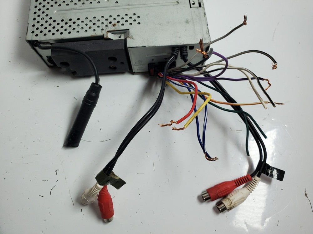 Kenwood KDC-516S Single DIN CD Player - Read Full Description