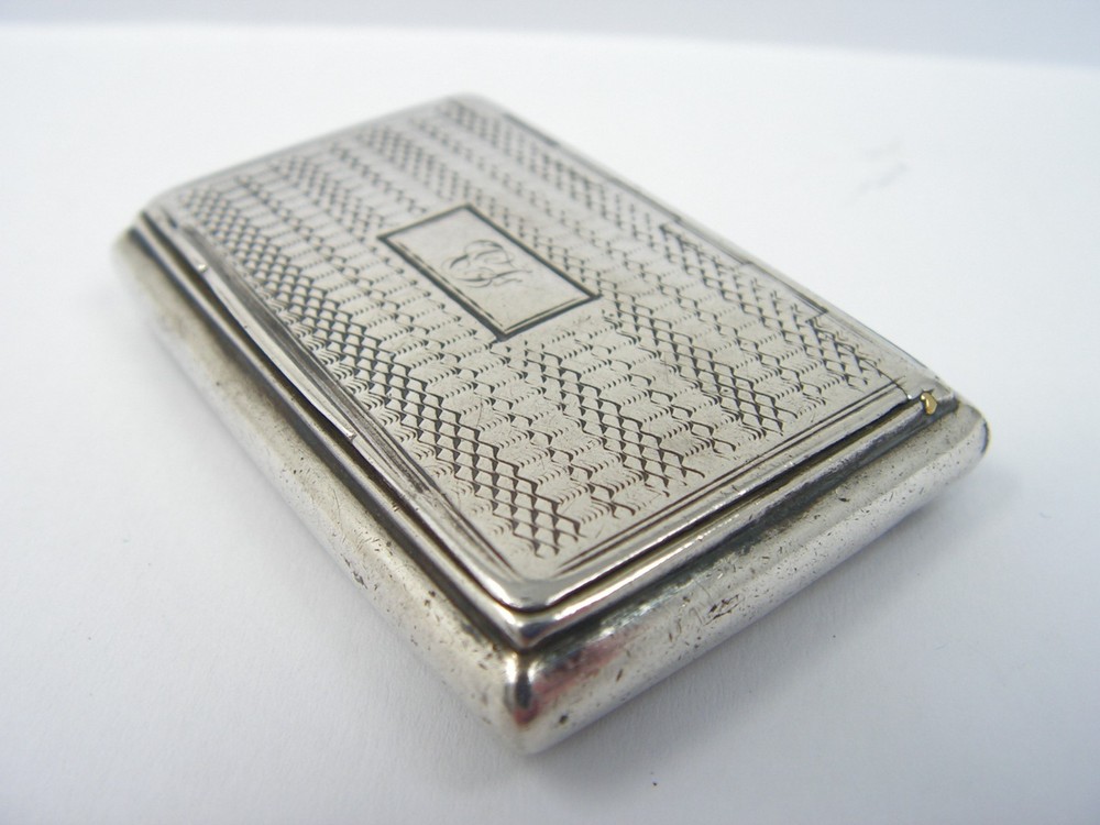 ANTIQUE WILLIAM IV THOMAS SHAW SOLID STERLING SILVER SNUFF PILL BOX 1835