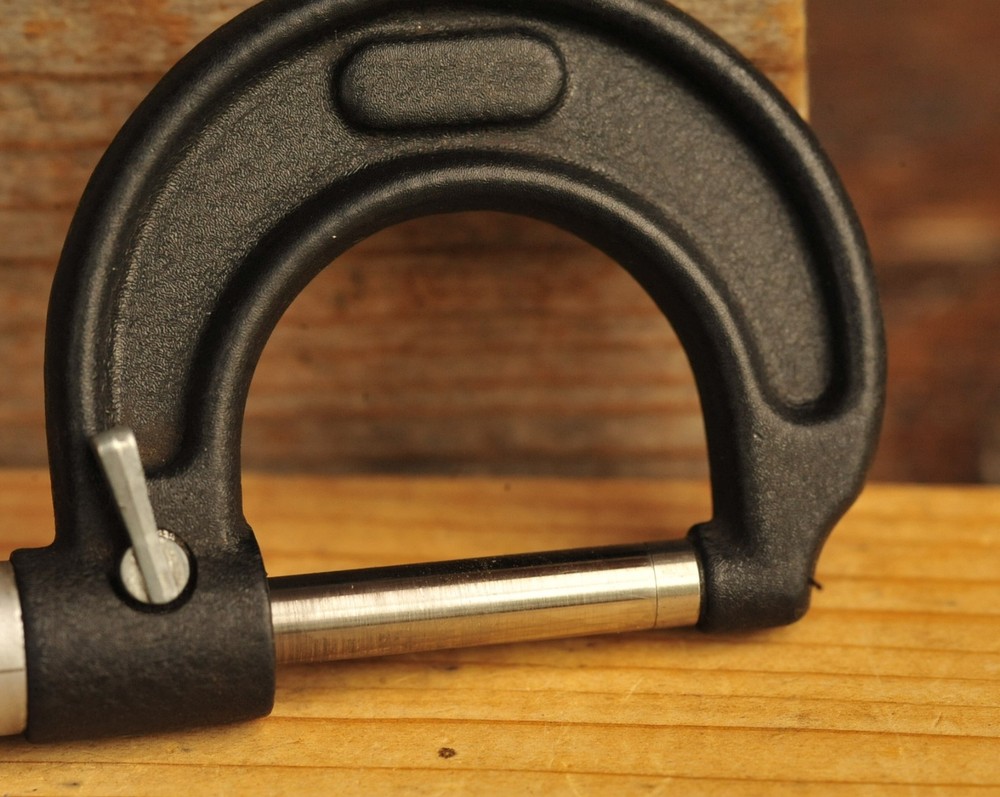 Central Tools USA Micrometer 0–1" Model 6009 w/ Box