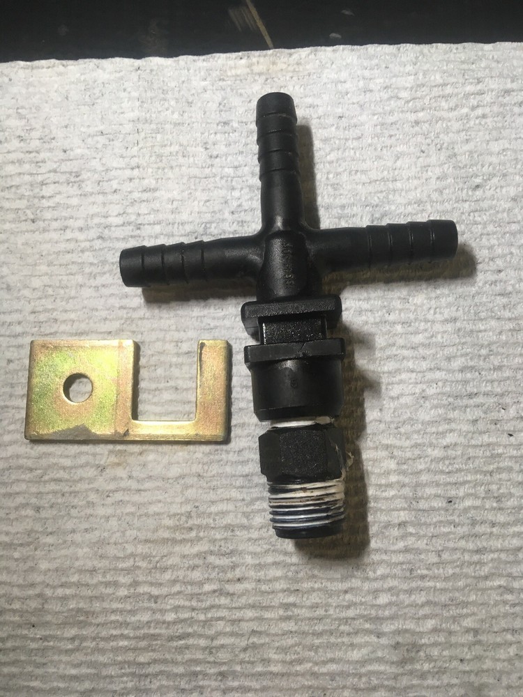 Spraying Systems 18644-406 Triple Nozzle Body