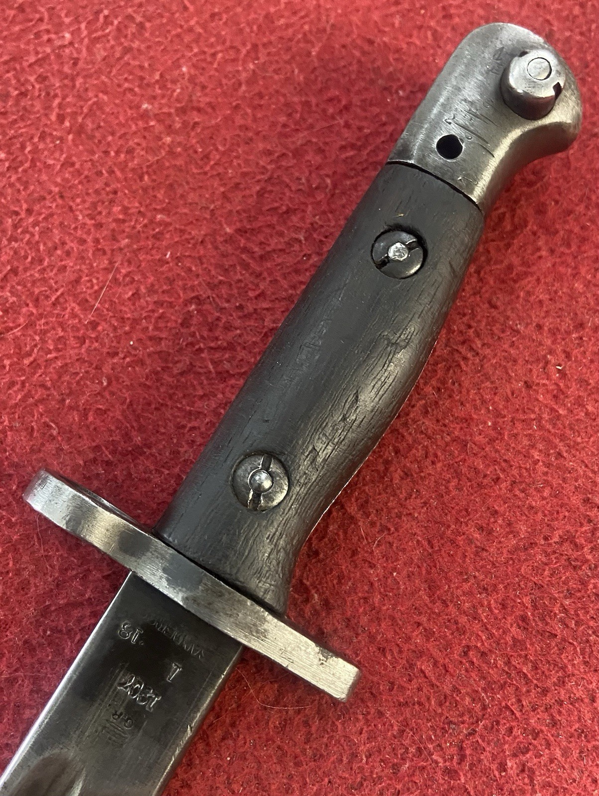 ORIGINAL WW1 M1907 SMLE BRITISH BAYONET AND SCABBARD WILKINSON SWORD CO.