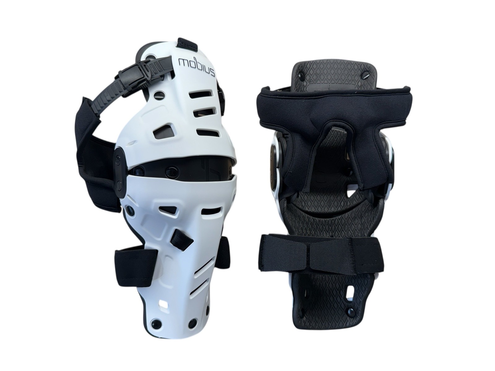 Mobius X8H Hybrid Knee Support Mx (PAIR) White / Black Small / Medium - OPEN BOX