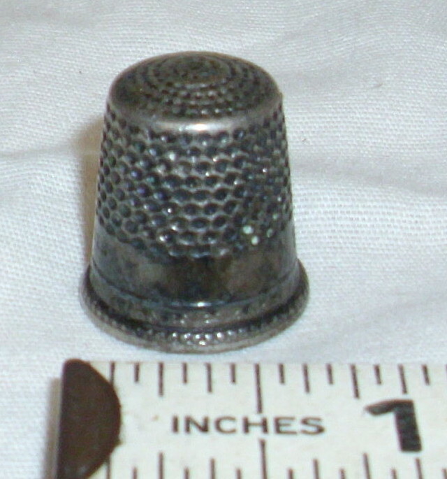 ANTIQUE SILVER PLATE SEWING THIMBLE