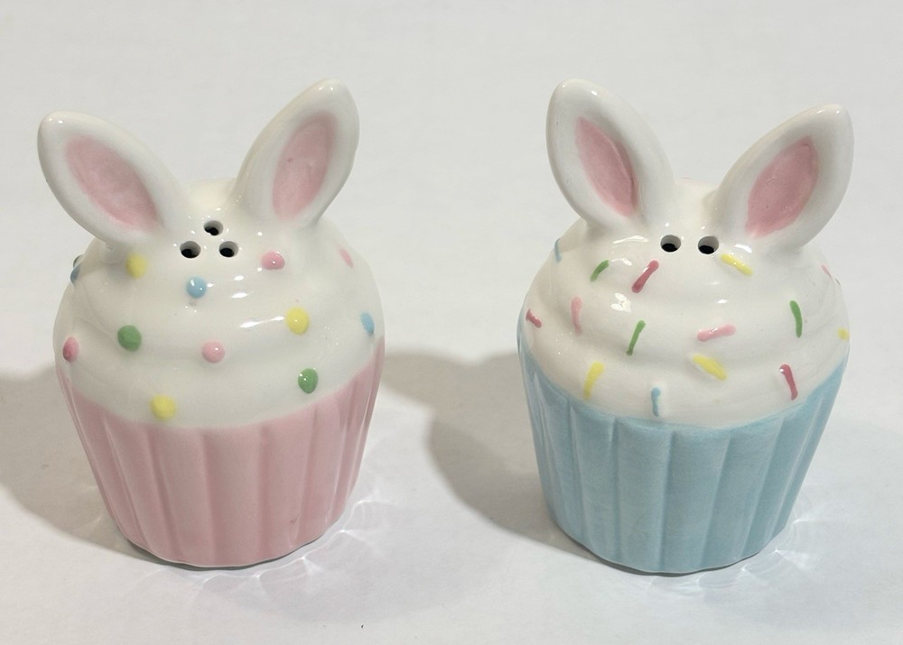 🧁🐰🧂Welcome Spring Ceramic Easter Bunny Ears Cupcake Salt & Pepper Shaker Set