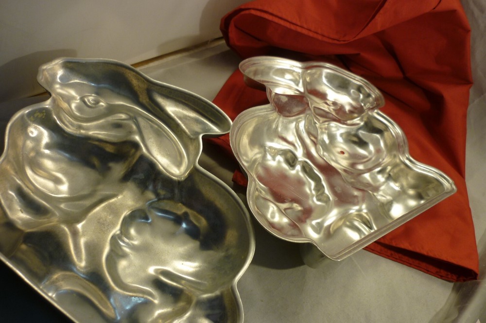 EASTER RABBIT Cake Jell-O Mold Pan ALUMINUM