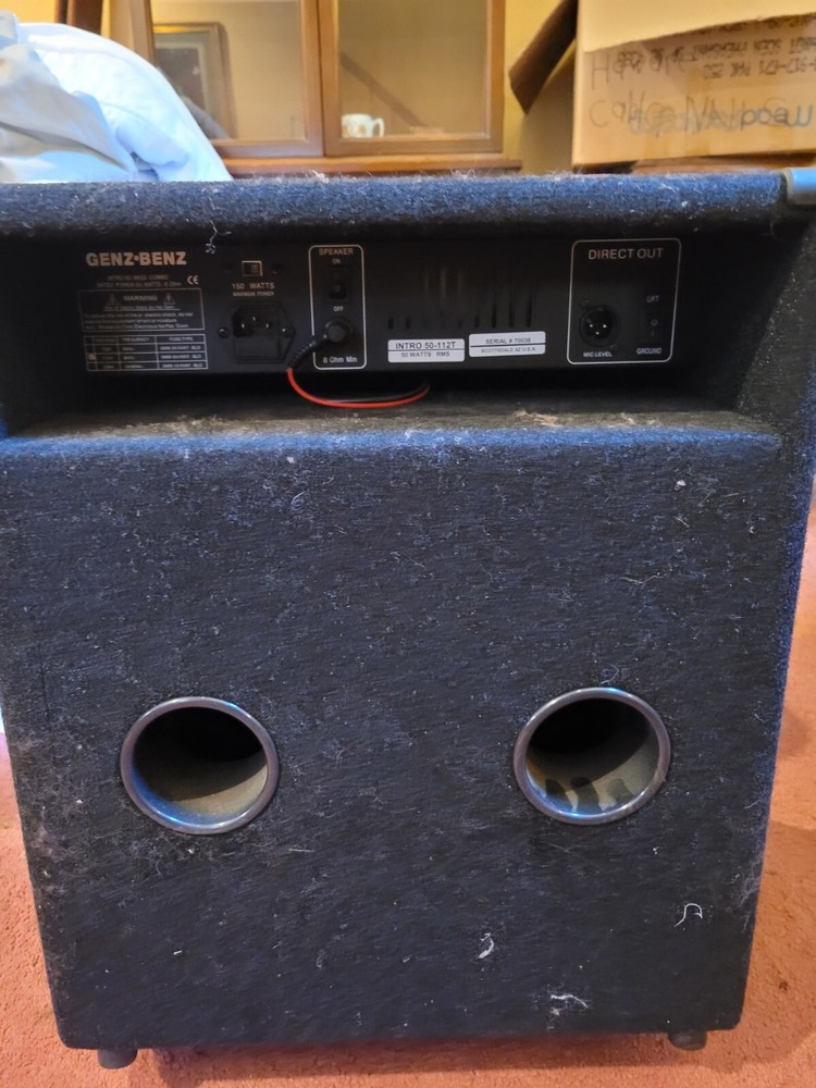 bass guitar amplifier