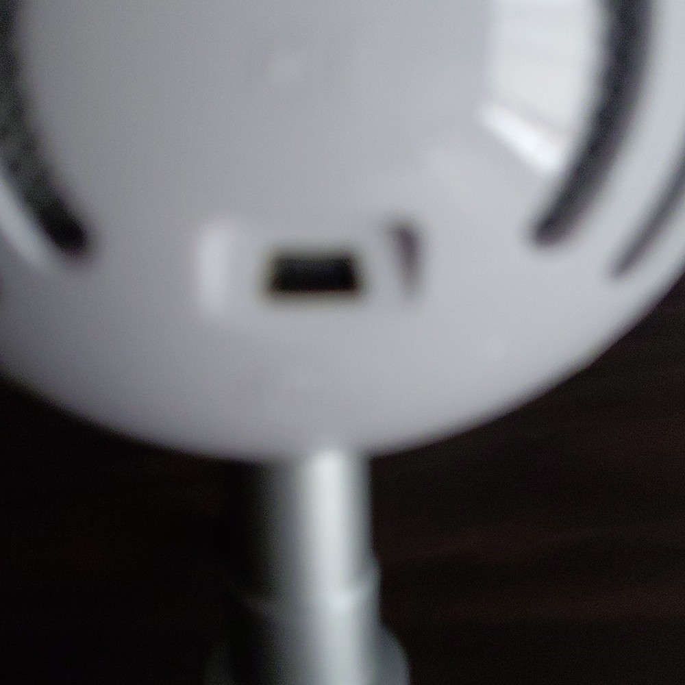 Blue Snowball iCE USB Desktop Microphone White Adjustable Stand