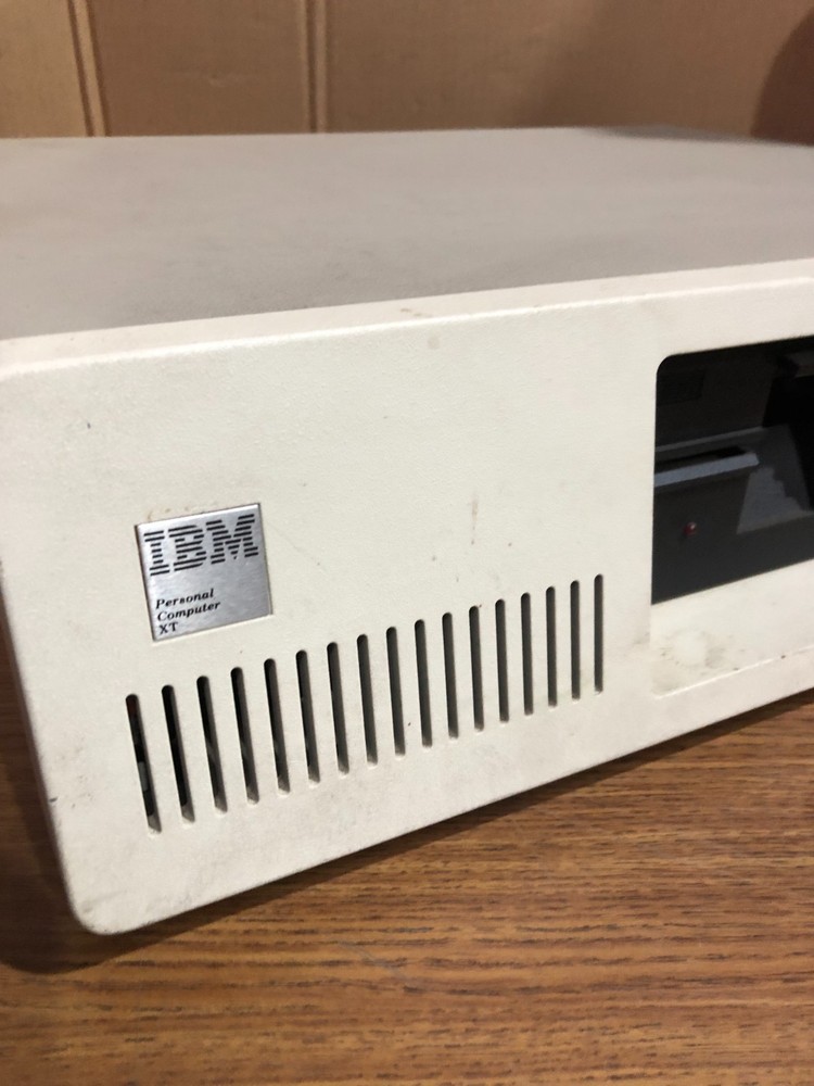 Vintage IBM 5160 Personal Computer - Untested