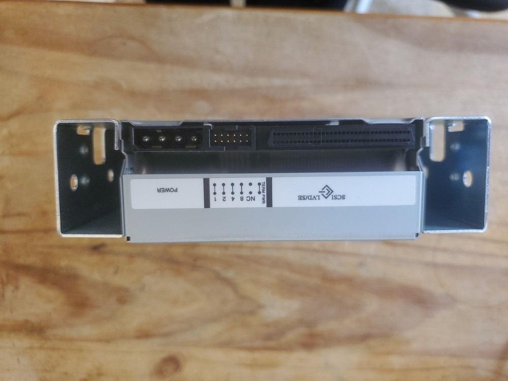 HP StorageWorks DAT 27 External Tape Drive