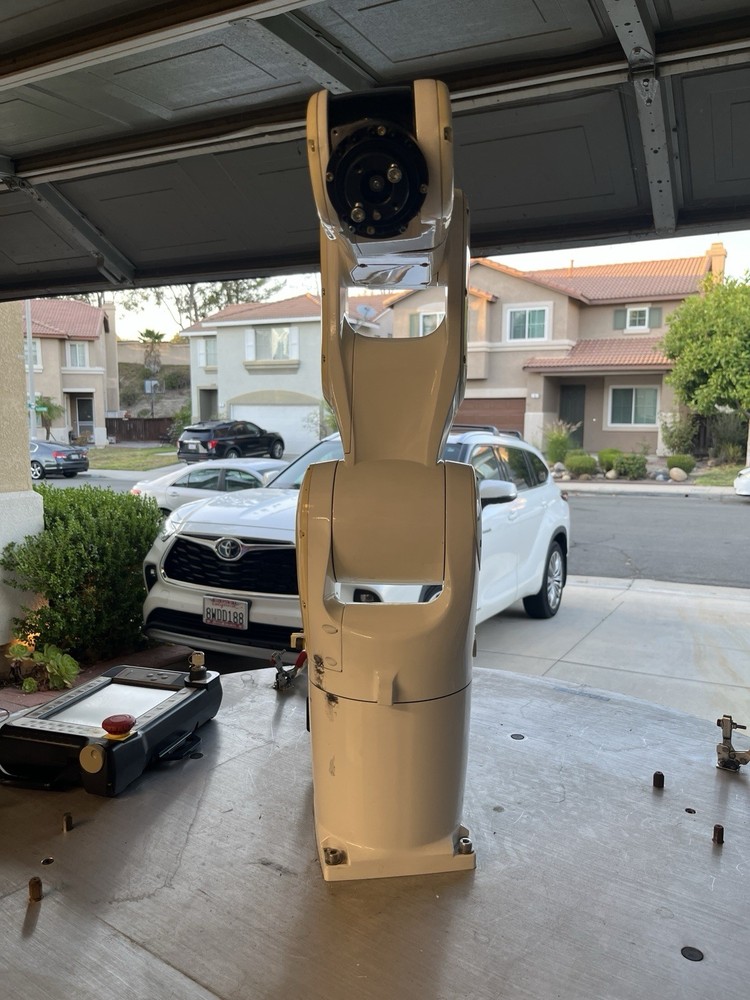 Denso Robot VS060A3 Fully Functional. Includes: Denso Robot Arm and Controller