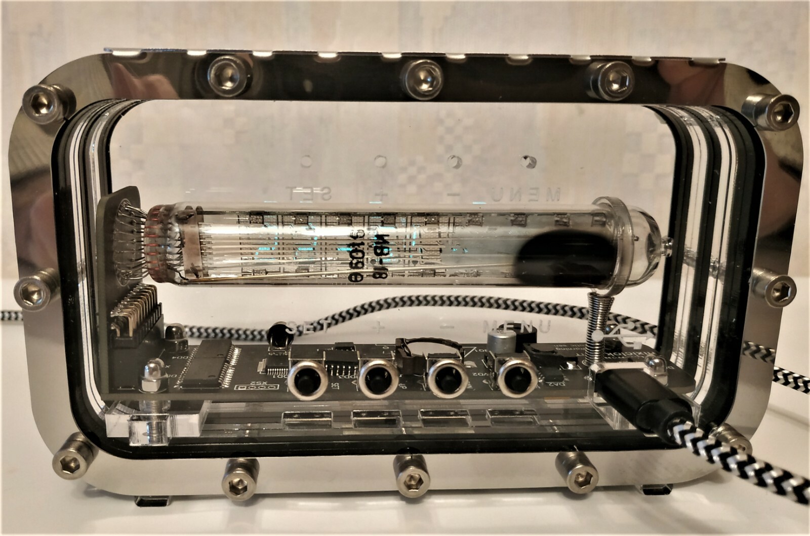 Nixie clock FREE SHIPPING nixie tube clock handmade vintage desk VFD IV-18 NOS