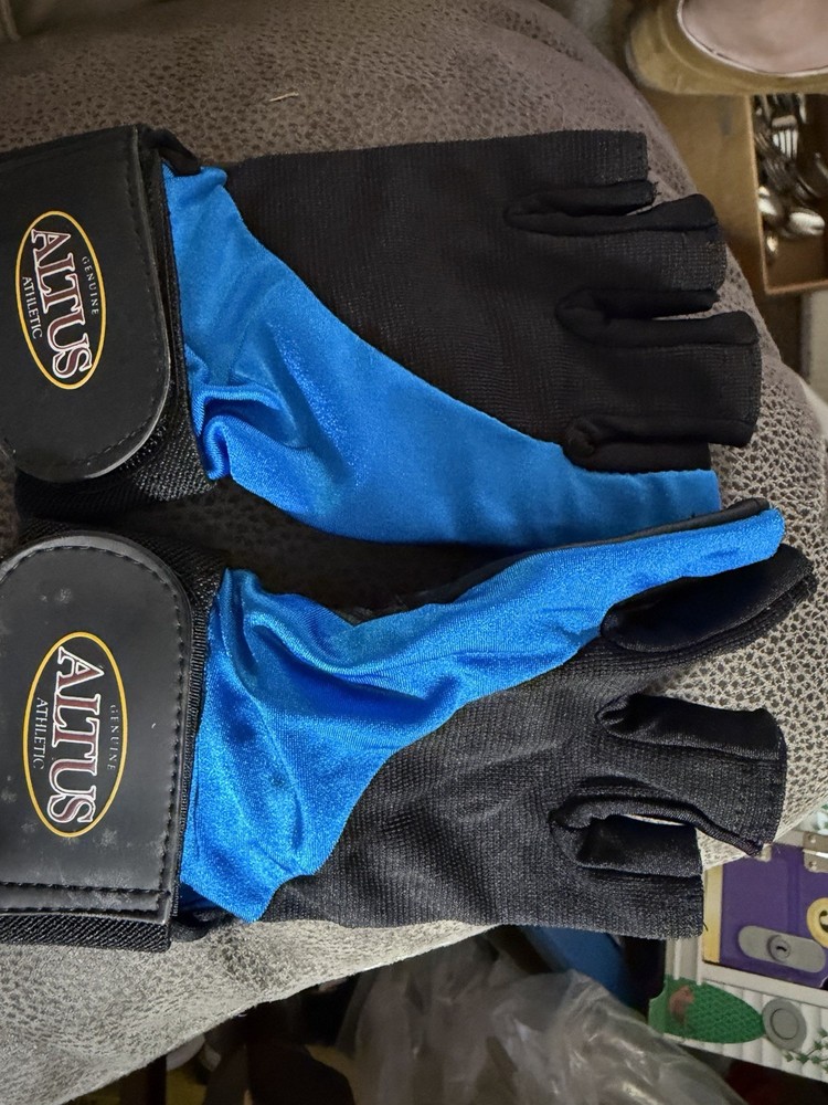 Genuine ALTUS Multi Sport Glove Medium Blue/Blk