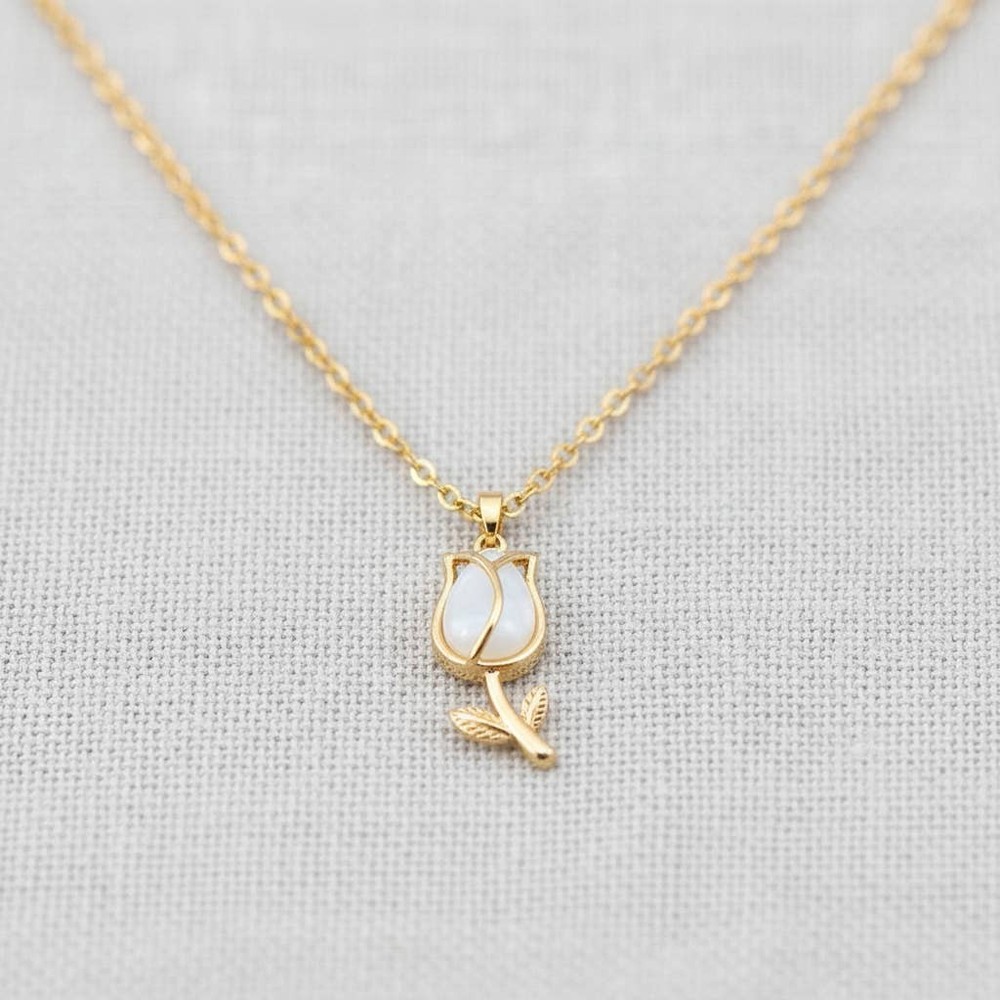 Tulip Crystal Necklace
