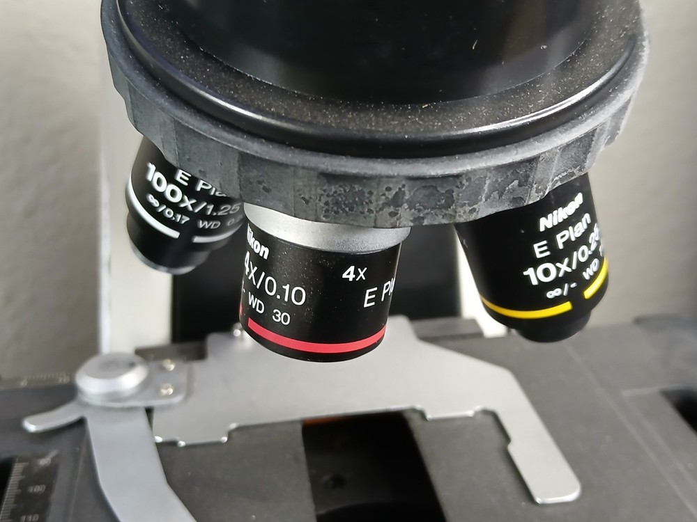 (2) Nikon Eclipse E200 Microscopes & E Plan 4 10 40 100X Oil Sets (No Heads)