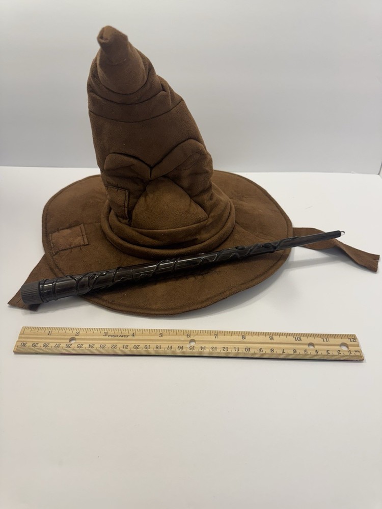 Hellmark Harry Potter's Sorting Hat and Wand